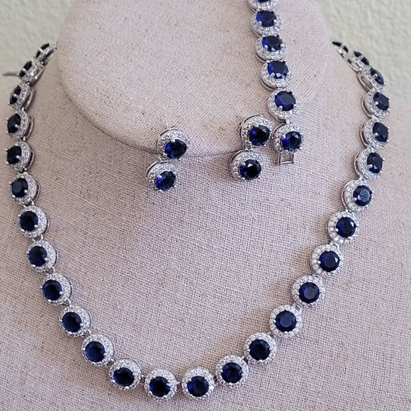 Vintage Beautiful Jewelry Set Necklace Is 18" Bracelet 7" - Picture 7 of 15